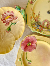 Load image into Gallery viewer, Carlton Ware yellow water lily dish