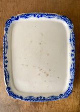 Load image into Gallery viewer, Antique blue and white cheese cloche