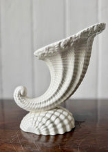 Load image into Gallery viewer, Spode Velamour Cornucopia Shell vase