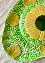 Load image into Gallery viewer, Wedgwood primrose part dressing table set - hand painted