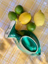 Load image into Gallery viewer, A glamorous Italian majolica tulip dish