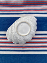 Load image into Gallery viewer, An Italian ceramic white clam shell dish