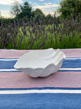 Load image into Gallery viewer, An Italian ceramic white clam shell dish