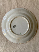 Load image into Gallery viewer, A set of 5 Luneville Faience dinner plates