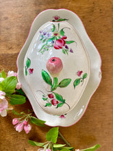 Load image into Gallery viewer, A Luneville French faience tureen