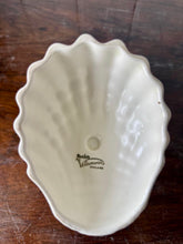 Load image into Gallery viewer, Spode Velamour Cornucopia Shell vase
