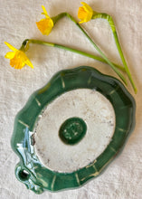 Load image into Gallery viewer, Oriental paintbrush rest/dish - frog on lily pad
