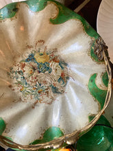 Load image into Gallery viewer, Fine antique papier mache fluted dish with articulated handle
