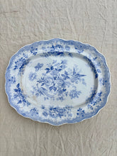Load image into Gallery viewer, Scalloped rim antique Asiatic Pheasant platter
