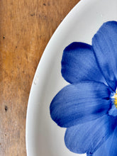 Load image into Gallery viewer, A large floral serving or sharing platter
