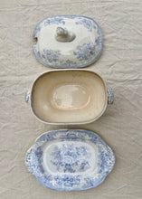 Load image into Gallery viewer, Asiatic Pheasant sauce tureen with underplate
