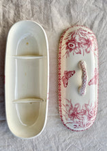 Load image into Gallery viewer, Pink and white Victorian soap/toothbrush dish with botanical detailing

