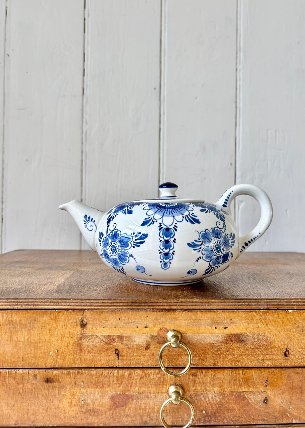 Delft hand painted teapot, Holland