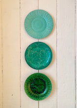 Load image into Gallery viewer, Sunflower plate in green/blue
