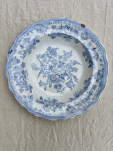 Load image into Gallery viewer, Set of four Asiatic Pheasant large dishes
