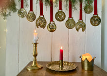 Load image into Gallery viewer, Galloping horse brass decoration
