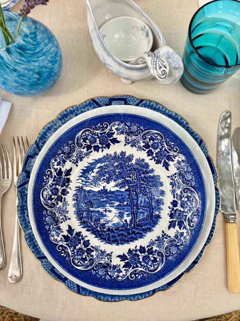 A set of 6 blue and white side plates by Broadhurst, Staffs