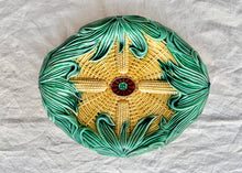 Load image into Gallery viewer, English Majolica corn and faux wicker bread platter
