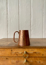 Load image into Gallery viewer, Small hammered copper tankard
