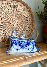 Load image into Gallery viewer, Antique blue and white cheese cloche
