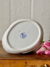 Load image into Gallery viewer, Royal Winton Willow Pattern swan planter
