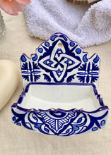 Load image into Gallery viewer, Blue and white wall mounted soap dish
