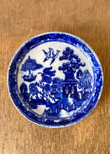 Load image into Gallery viewer, Willow Pattern pin dish
