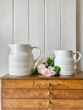 Load image into Gallery viewer, A medium Nelson Ware white banded jug
