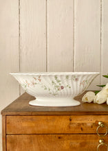 Load image into Gallery viewer, Wedgwood Campion pattern white fluted mantle vase
