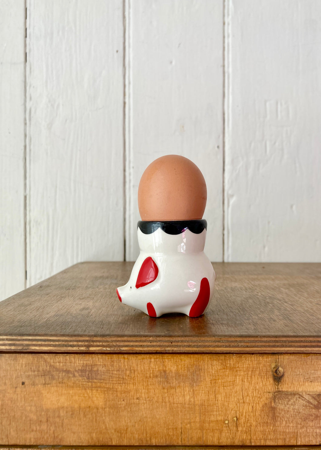 Little piggy egg cup