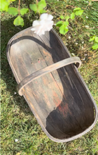 Load image into Gallery viewer, A large English trug
