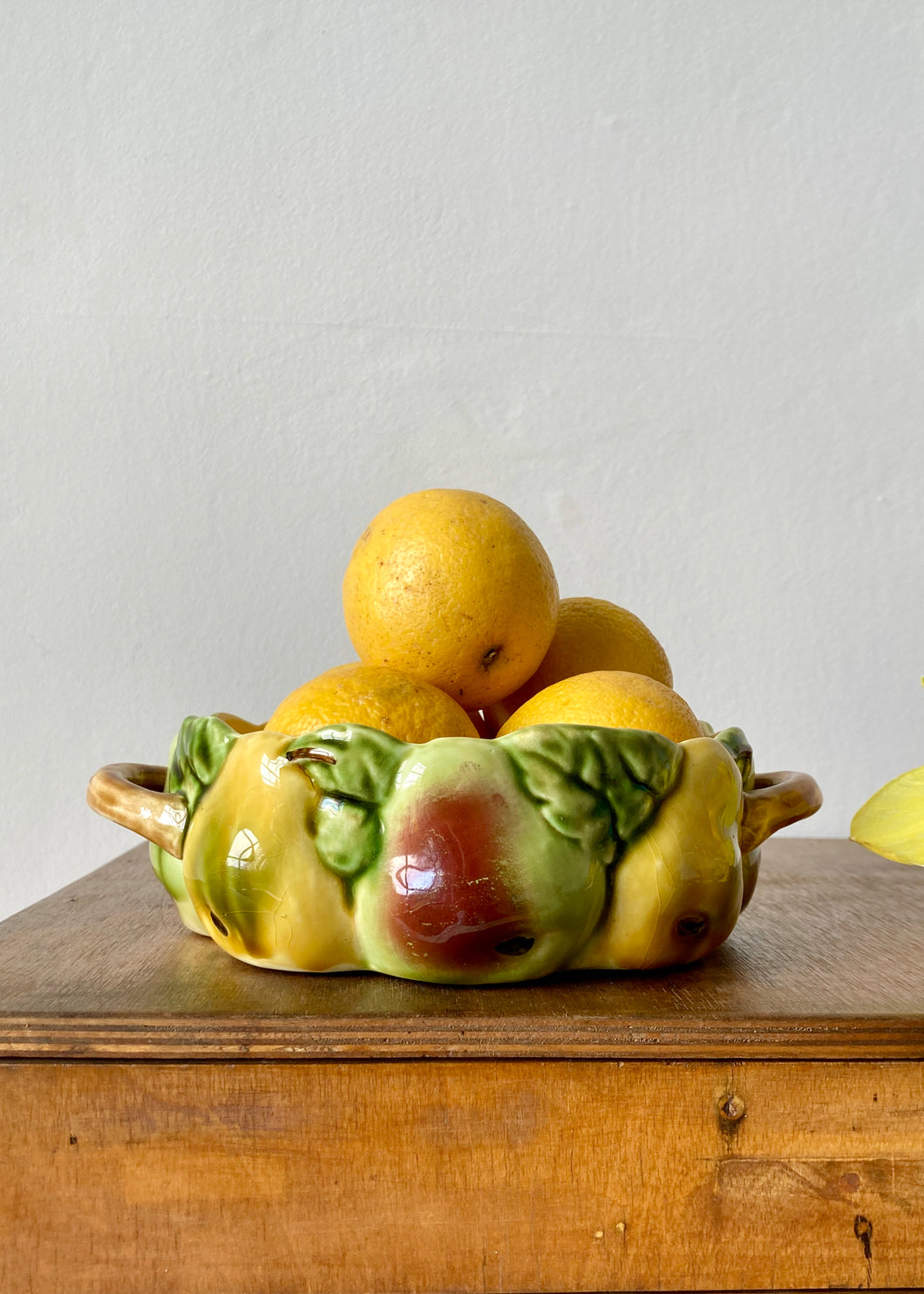 Sarreguemes majolica apple and pear dish