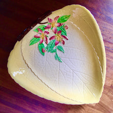Load image into Gallery viewer, Pale yellow Carlton Ware dish with clematis
