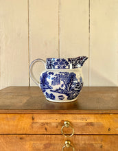 Load image into Gallery viewer, Green &amp; Co. Ltd &#39;Ming&#39; Willow Pattern design blue and white jug
