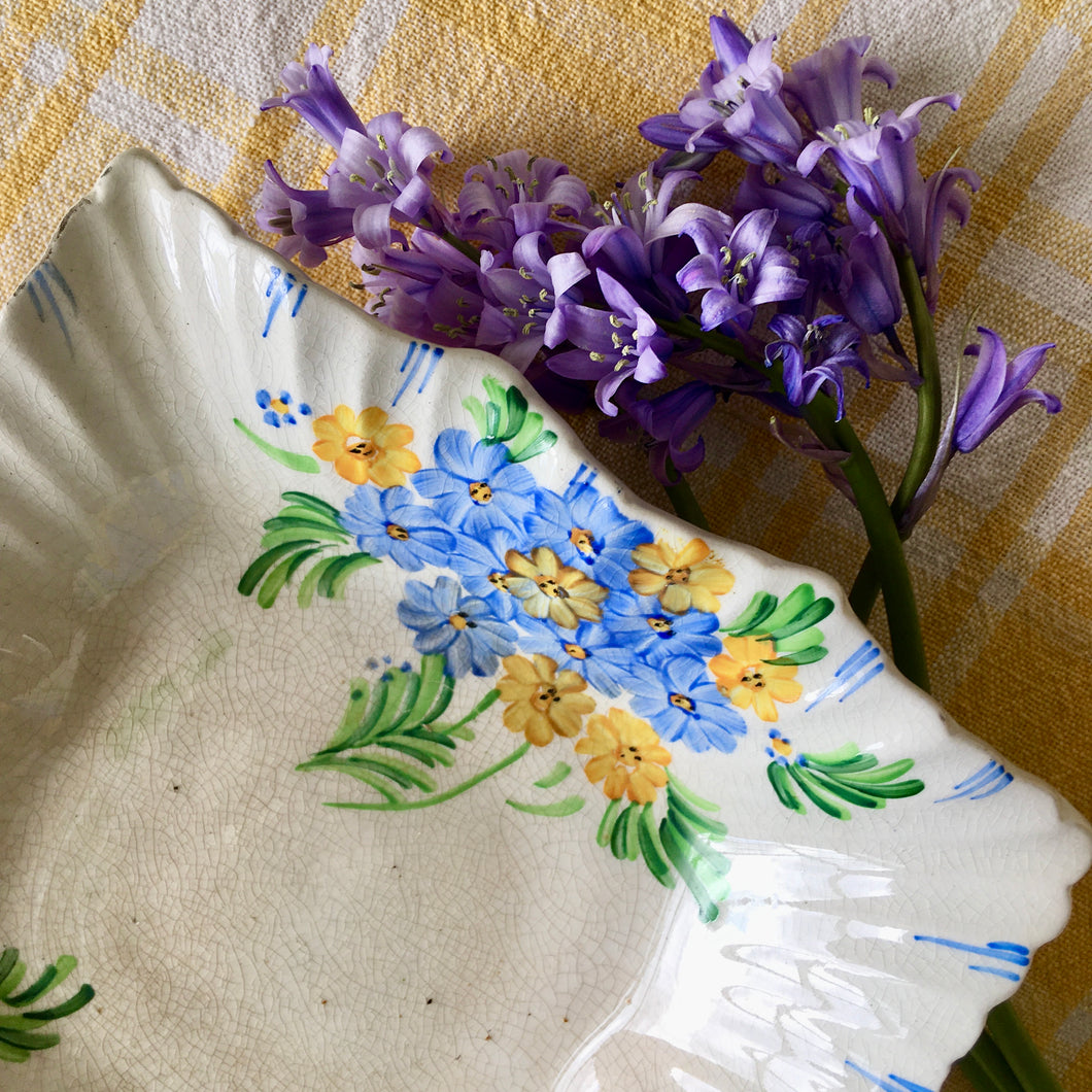 Square floral dish with fluted border